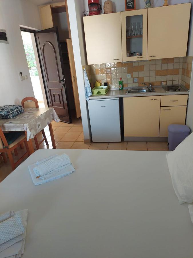 Apartmani Lavanda Pag Town Εξωτερικό φωτογραφία