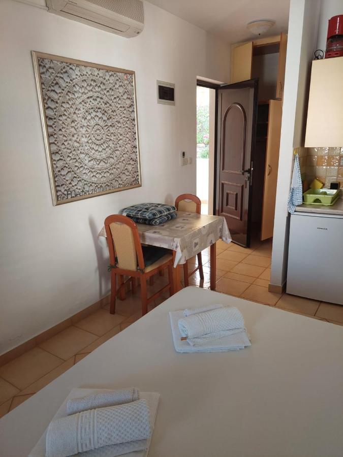 Apartmani Lavanda Pag Town Εξωτερικό φωτογραφία